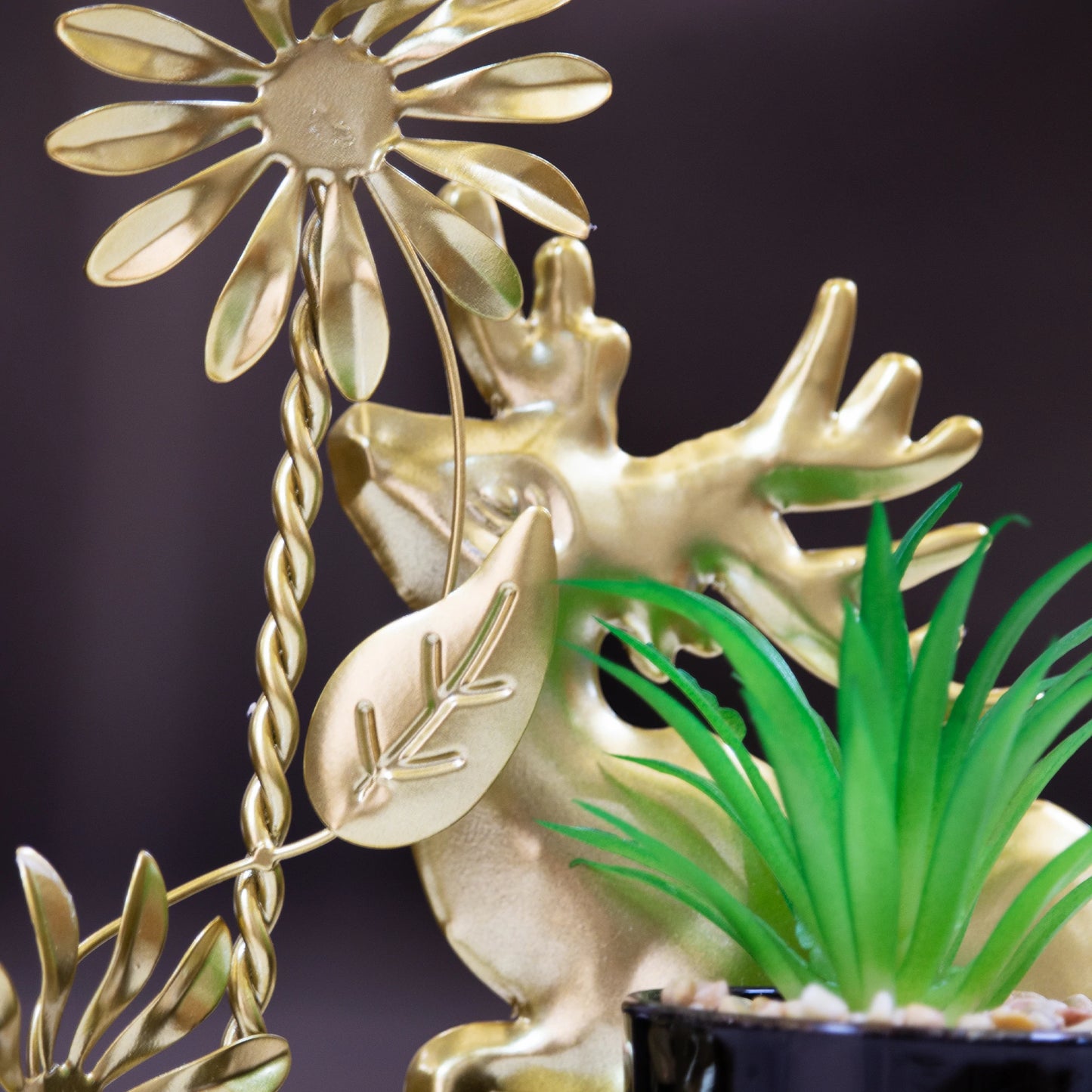 Metal Deer Stand with Artificial Flower/Elegant Plant Metal Stand/Desktop decoration Item