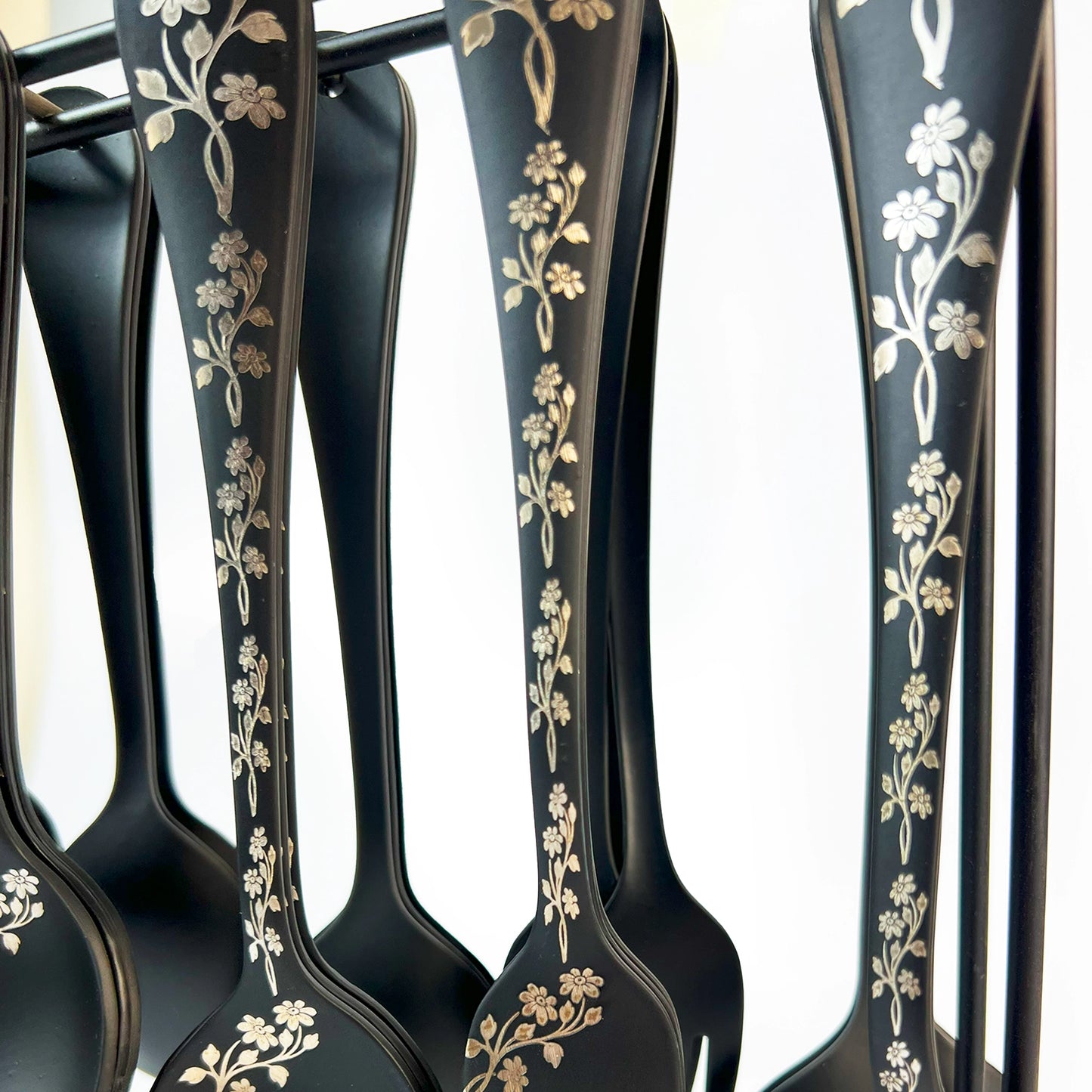 Premium Quality Cutlery Set 29pcs Engraved Floral Pattern/ Spoon and Forks Set Matt Black/Cutlery Set with Stand/Spoon Set